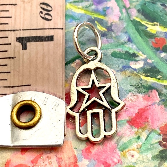 5/$10❤️❤️❤️NEW TIBETAN SILVER HAMSA HAND CHARM PENDANT - Picture 2 of 2